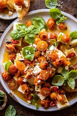 crumbled_feta_and_tomato_basil_vinaigret_20220711184524401366lj52o[1].jpg